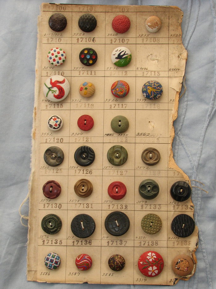 a pretty sampling of antique buttons -- one of 8 picks for this week's Friday Favorites