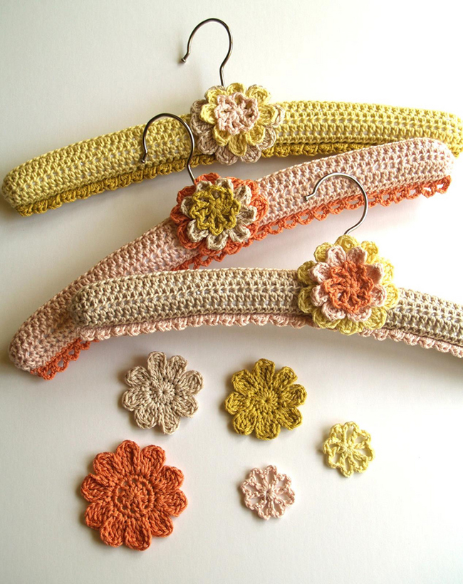 pretty crocheted clothes hangers (with an affordable pattern) - one of 8 picks for this week's Friday Favorites
