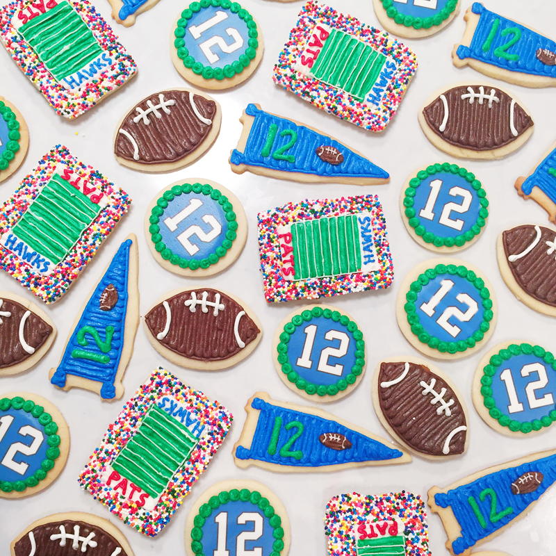 adorable football-themed cookies - one of 8 picks for this week's Friday Favorites