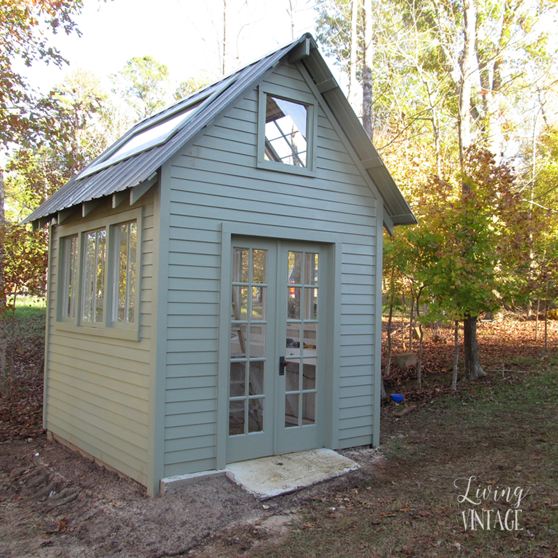 A really cute little greenhouse - see more photos @ Living Vintage