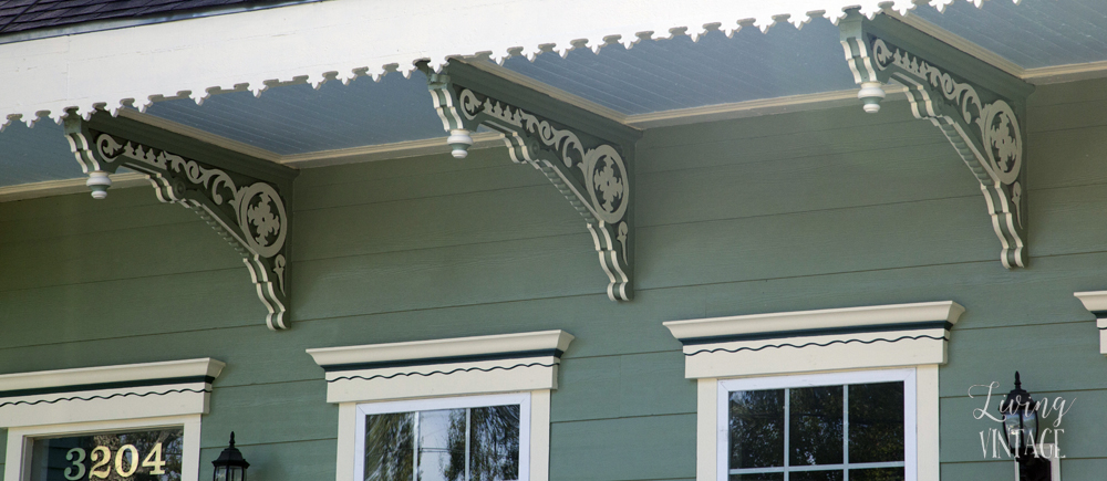 some of the beautiful corbels we spotted in New Orleans - hop over to Living Vintage to see more!