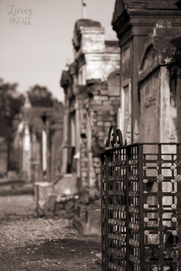 the haunting cemeteries in New Orleans