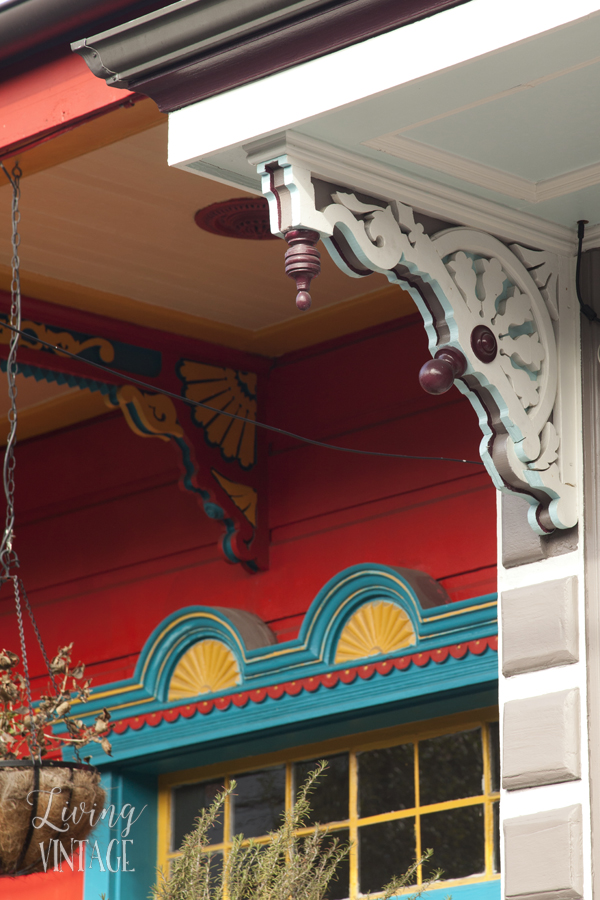 some of the beautiful corbels we spotted in New Orleans - hop over to Living Vintage to see more!