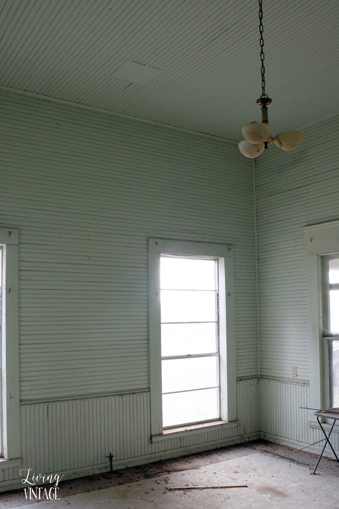 gorgeous light green beadboard