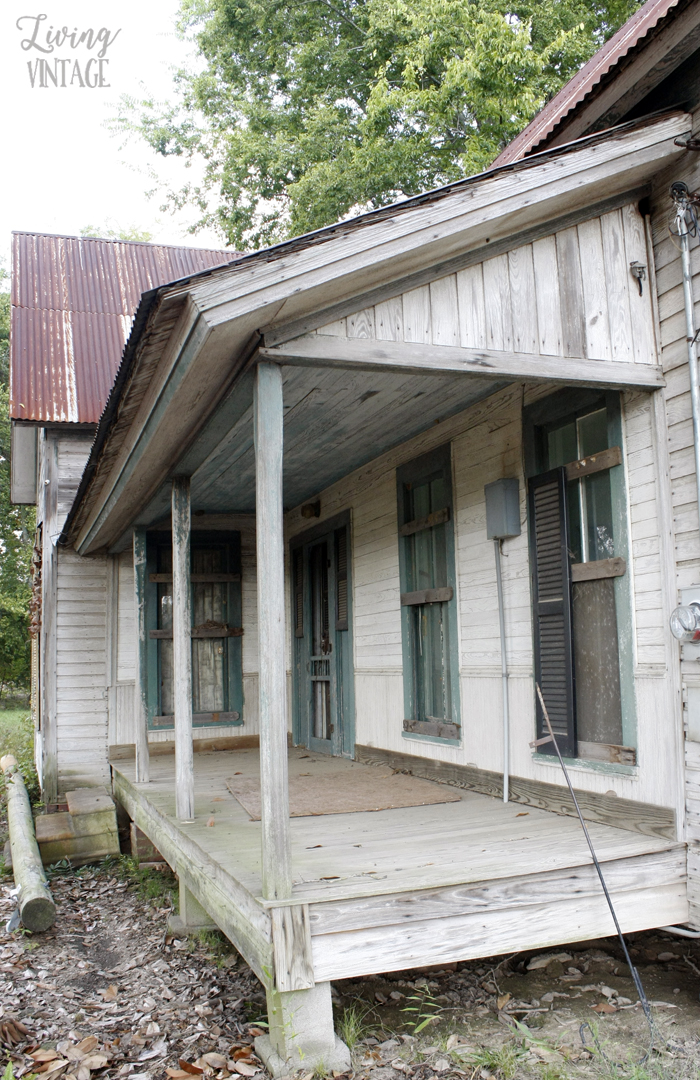 an amazing abandoned house near Carthage