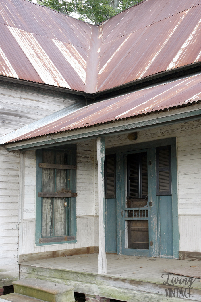 an amazing abandoned house near Carthage