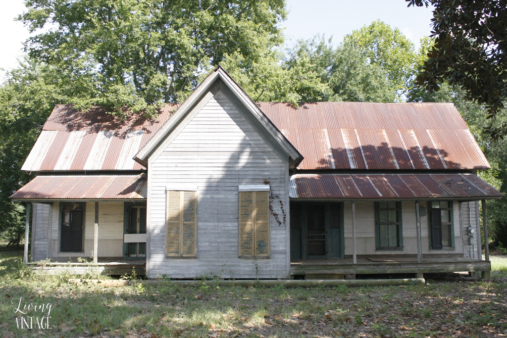 an amazing abandoned house near Carthage