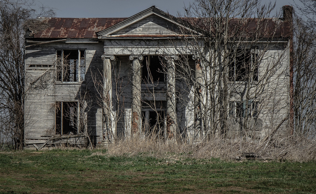 a gorgeous abandoned house - 1 of 8 picks for this week's Friday Favorites