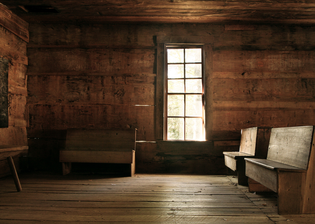 a look inside an old schoolhouse, built in 1882 - 1 of 8 picks for this week's Friday Favorites